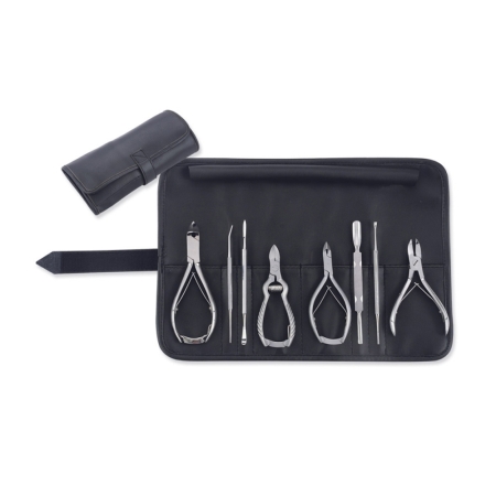 MANICURE AND PEDICURE SET